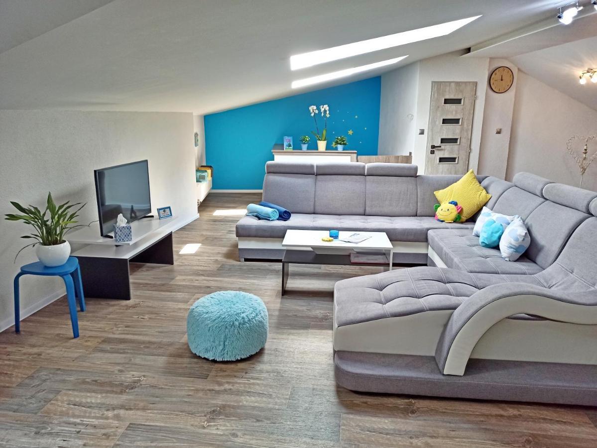 Shiny Star Apartman Spišská Nová Ves Exterior foto